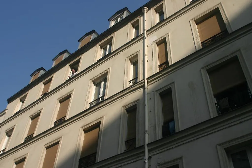 Hotell De La Mare 3*